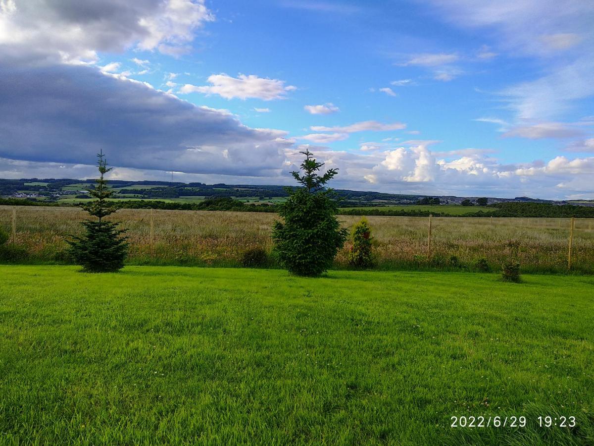 Cottage With Panoramic Views Kirk of Shotts Екстериор снимка